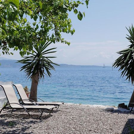 Salt & Sun Apartments By Konnect, At Kaminaki Beach Nisaki  Екстер'єр фото